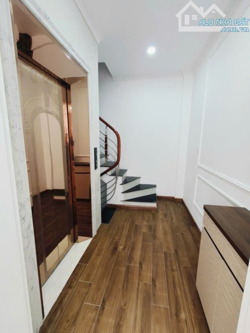 6 tầng thang máy ngõ thông oto gần Chùa Bộc, full nội thất 58m2 x mtiền 5m. Giá 18.8 tỷ