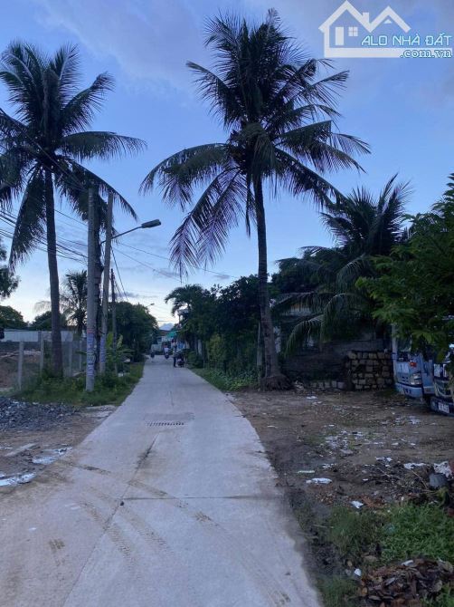 ĐẤT TTTP NHA TRANG MẶT TIỀN NÚI CẤM ,VĨNH THÁI, ĐƯỜNG 7M, CẠNH KĐT MỸ GIA.