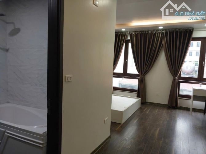 Bán Toà Nhà Căn Hộ Cao Cấp 9T Ô Tô KD 180tr/Th Liễu Giai Ba Đình DT 100M MT 5.4M Giá 68Tỷ