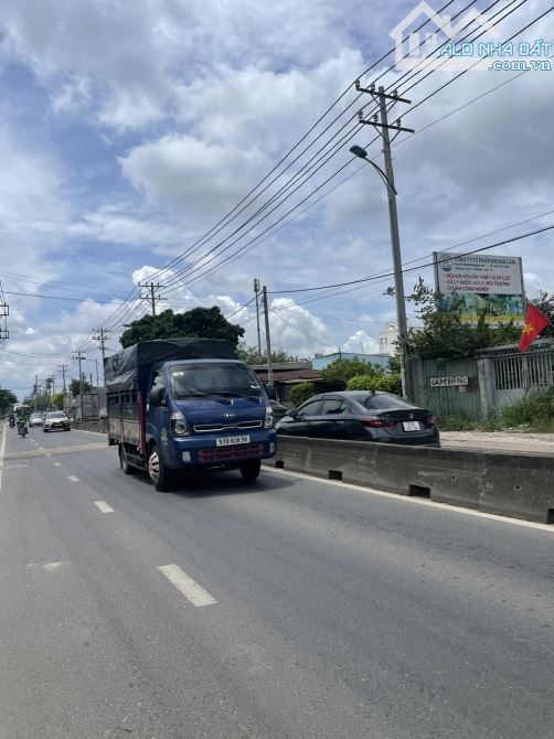 Bán nhà mặt tiền 20x63m giá 33,9 tỷ Đường Nguyễn Văn Bứa - 1