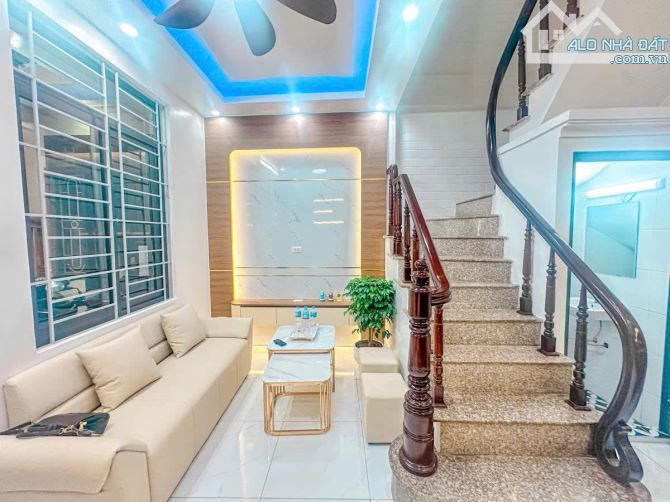 Bán nhà Ngõ Gốc Đề, Minh Khai, Hai Bà Trưng – gần ô tô – 30m² x 5 tầng – giá 6.95 tỷ