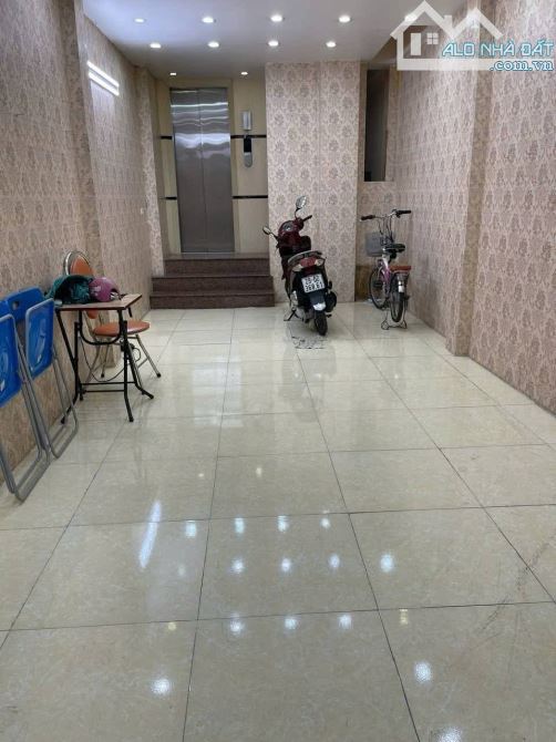 7 tầng thang máy Mặt Phố Thanh Nhàn, vỉa hè rộng kdoanh sầm uất, 38m2 sổ. Giá 25.5 tỷ