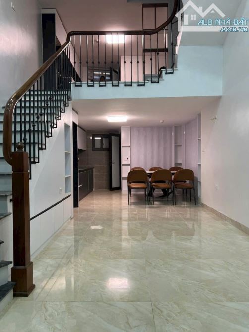 Nhà đẹp xây mới ngõ thông oto kdoanh cách 30m Lê Thanh Nghị sổ 42m2 x 6 tầng. Giá 13.2 tỷ