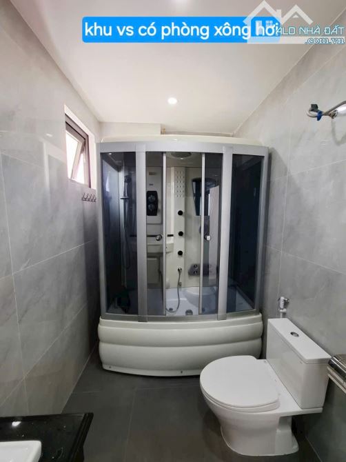 Phố TRẠM LONG BIÊN 7 Tầng THANG MÁY mặt phố KD. 2 Ô TÔ NGỦ TRONG NHÀ. DT hơn 80m2 . GIÁ