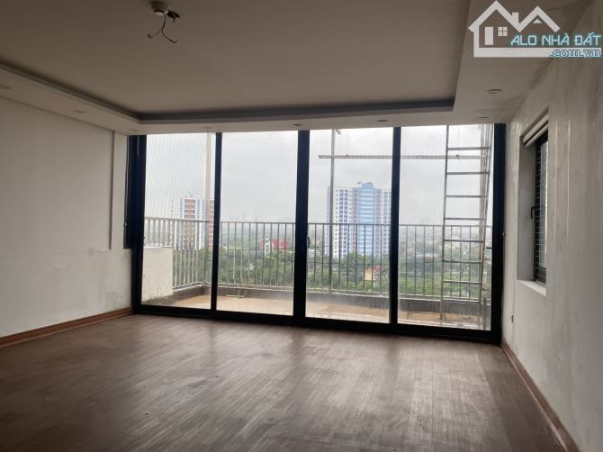 Bán tòa nhà mặt phố Hồ Đền Lừ Hoàng Mai 95m2 10T MT 6m Hơn 57 tỷ Lô Góc văn phòng View Hồ