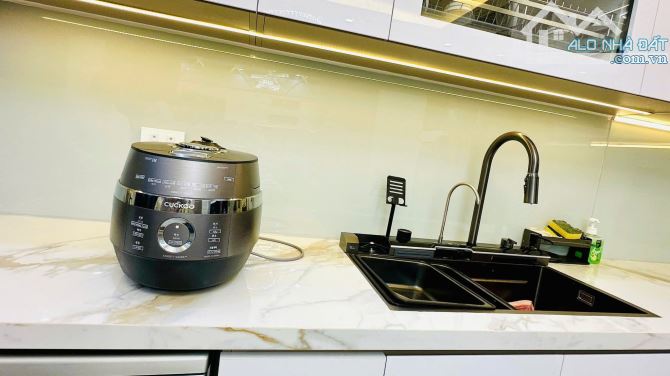 Sang trọng đẳng cấp 7 tầng thang máy Nguyễn An Ninh oto đỗ 30m, 45m2 sổ. Giá 15.8 tỷ