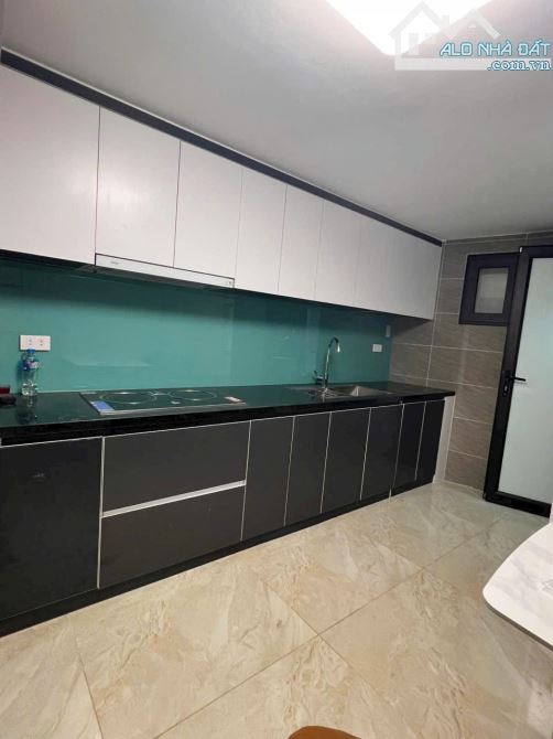 Nhà đẹp xây mới ngõ thông oto kdoanh cách 30m Lê Thanh Nghị sổ 42m2 x 6 tầng. Giá 13.2 tỷ