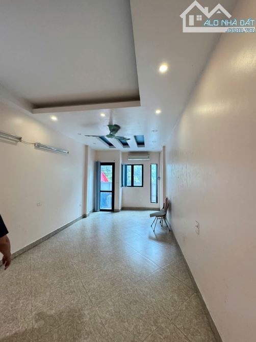 7 tầng thang máy Mặt Phố Thanh Nhàn, vỉa hè rộng kdoanh sầm uất, 38m2 sổ. Giá 25.5 tỷ