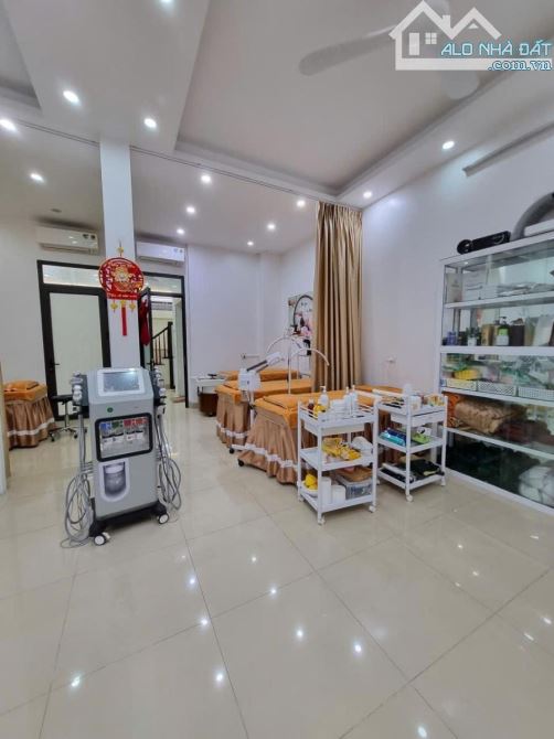 ‼Ô tô tránh Khâm Thiên, 1 nhà ra phố, MT8m, kinh doanh đỉnh, nở hậu vượng, DT 50tr