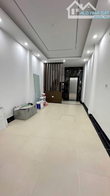 Bán Nhà Phố Nguyễn Văn Huyên - Trung Tâm Cầu Giấy