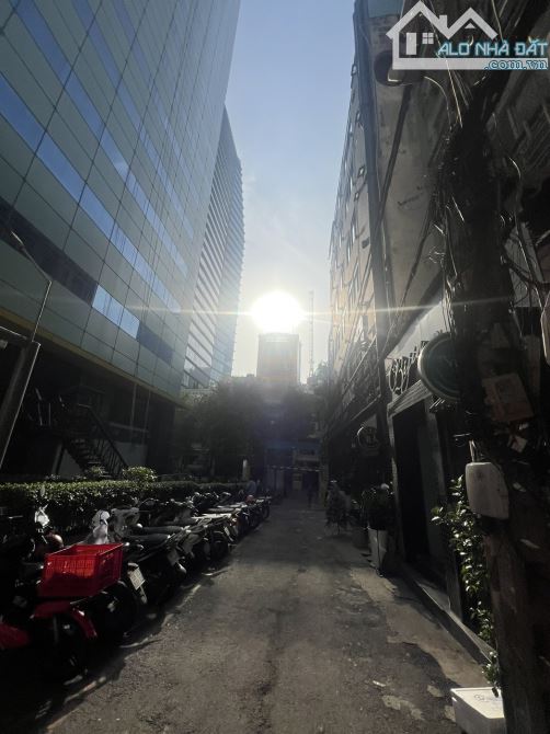 Bán căn góc 2 mặt tiền 8A Lê Thánh Tôn, P. Bến Nghé, Quận 1| 7 tầng|HĐT 258,1tr/th - 3