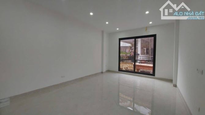 BÁN NHÀ - BÙI XƯƠNG TRẠCH - LÔ GÓC - NGÕ RỘNG - GẦN ÔTÔ - 35m2*5T