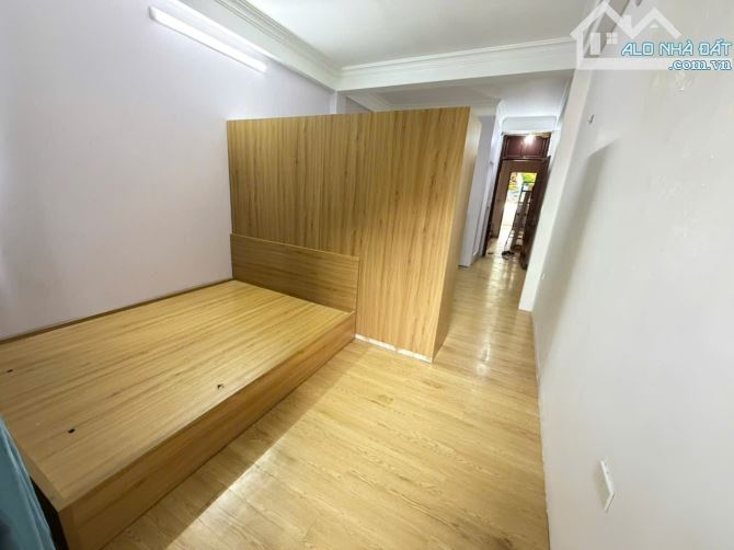 Ngõ thông Huỳnh Thúc Kháng, vỉa hè, ô tô tránh, KD, KCBT, cho thuê 40tr - 73m*5T