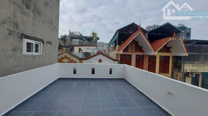 BÁN NHÀ - BÙI XƯƠNG TRẠCH - LÔ GÓC - NGÕ RỘNG - GẦN ÔTÔ - 35m2*5T