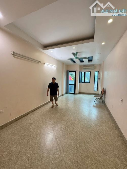 7 tầng thang máy Mặt Phố Thanh Nhàn, vỉa hè rộng kdoanh sầm uất, 38m2 sổ. Giá 25.5 tỷ