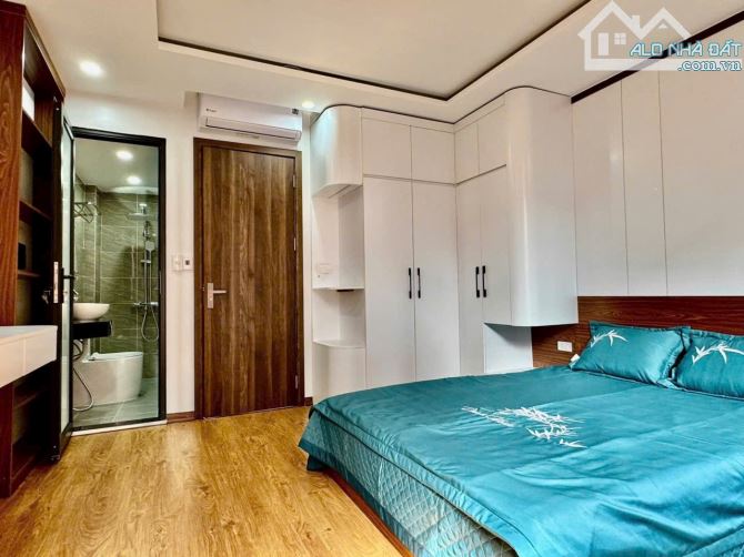 Nhà đẹp xây mới ngõ thông oto kdoanh cách 30m Lê Thanh Nghị sổ 42m2 x 6 tầng. Giá 13.2 tỷ