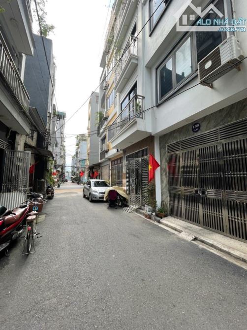 Hoa hậu Giảng Võ, gần phố, ngõ 5m, 58m*7T thang máy, gara, thông sàn, nở hậu đẹp