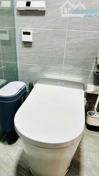 Sang trọng đẳng cấp 7 tầng thang máy Nguyễn An Ninh oto đỗ 30m, 45m2 sổ. Giá 15.8 tỷ