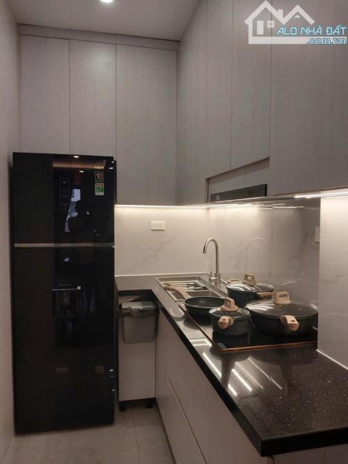 Bán Toà Nhà Căn Hộ Cao Cấp 9T Ô Tô KD 180tr/Th Liễu Giai Ba Đình DT 100M MT 5.4M Giá 68Tỷ