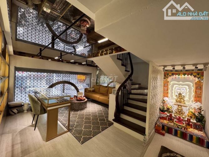 Bán tòa 9 tầng- CHDV- gần Mặt phố Võ Chí Công- Xuân La- 76 căn hộ- 185m2- 79 tỷ- ngõ ô tô