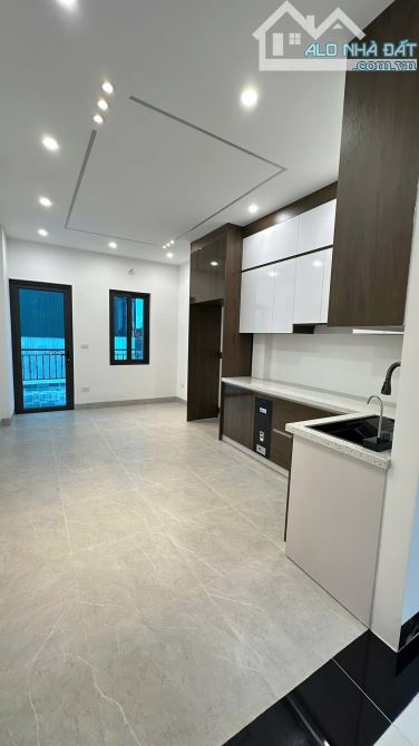 Bán Nhà Phố Nguyễn Văn Huyên - Trung Tâm Cầu Giấy