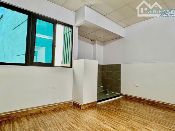 Nhà đẹp xây mới ngõ thông oto kdoanh cách 30m Lê Thanh Nghị sổ 42m2 x 6 tầng. Giá 13.2 tỷ