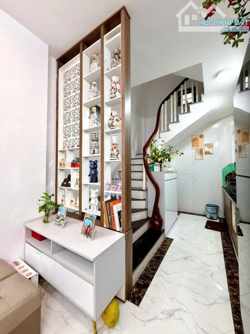 Bán nhà đẹp gần ô tô – Ngõ Gốc Đề, Minh Khai, Hai Bà Trưng – 30m², 5 tầng, giá 7.95 tỷ