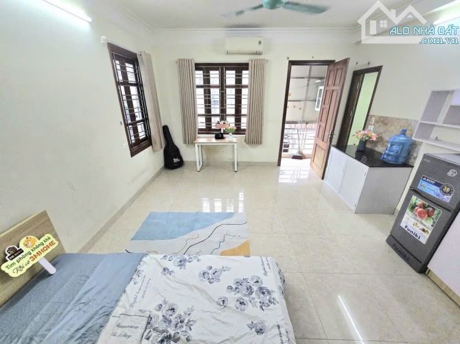 Cho Thuê CCMN 102 Pháo Đài Láng Đống Đa 35m2 Studio Cửa Sổ Ban Công Thang Máy Giặt Riêng