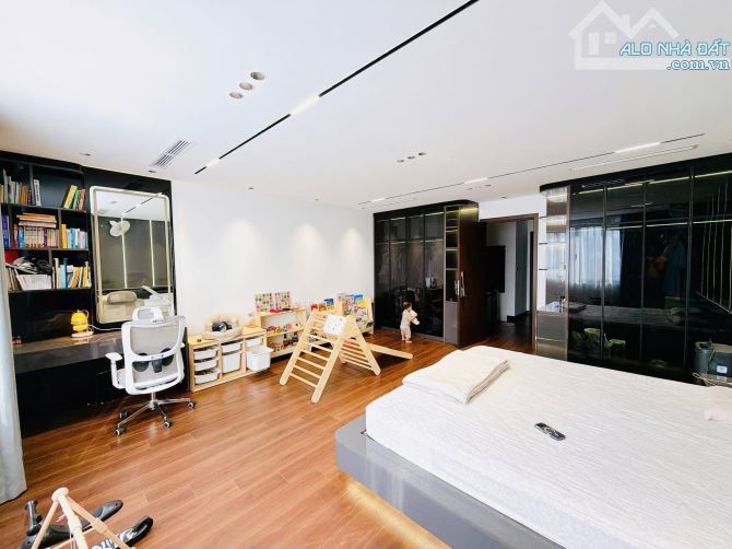 BÁN TOÀ VĂN PHÒNG HẠNG A LẠC TRUNG 80m2, 8T THANG MÁY, MT 5.5m, 28.5 TỶ PHÂN LÔ ÔTÔ TRÁNH