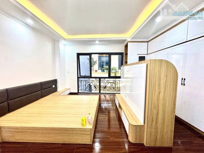 Hiếm nhà bán Phố Vĩnh phúc - Tây Hồ 5 tầng thang máy - full nội thất chỉ 12 tỷ