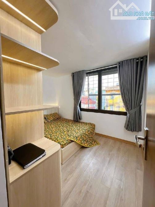 Bán căn hộ tập thể phố đại la tt hai bà trưng đẹp thoáng sáng trước sau ô tô đỗ cầu thang