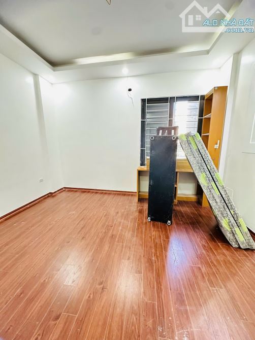 bán hoặc cho thuê nhà ngõ 10 Võng Thị, Tây Hồ, 50m2 x6 tầng, giá 9,8 tỷ