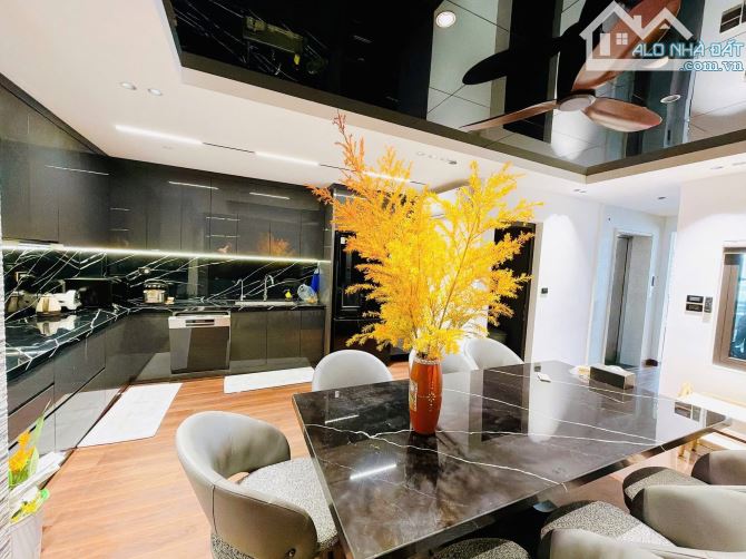 BÁN TOÀ VĂN PHÒNG HẠNG A LẠC TRUNG 80m2, 8T THANG MÁY, MT 5.5m, 28.5 TỶ PHÂN LÔ ÔTÔ TRÁNH