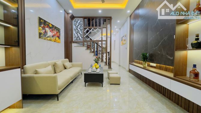 BÁN NHÀ – GIÁ CHỈ 12 TỶ – NHÀ ĐẸP NHƯ KHÁCH SẠN 4 SAO – GẦN Ô TÔ –TẶNG FULL NỘI THẤT