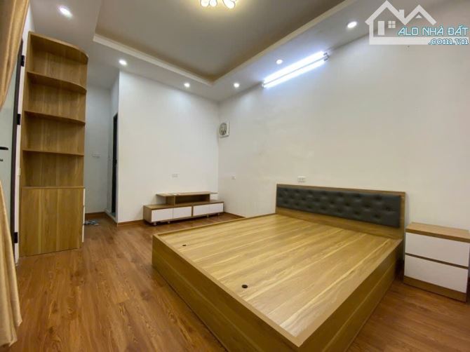 TRẦN KHÁT CHÂN 33m2 x4tầng, 10M RA PHỐ, NHỈNH 6TỶ XÍU