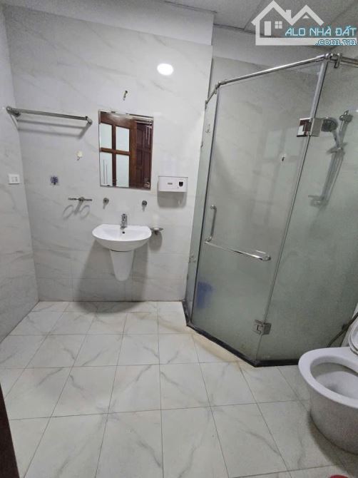 Cho Thuê CCMN 102 Pháo Đài Láng Đống Đa 35m2 Studio Cửa Sổ Ban Công Thang Máy Giặt Riêng - 3