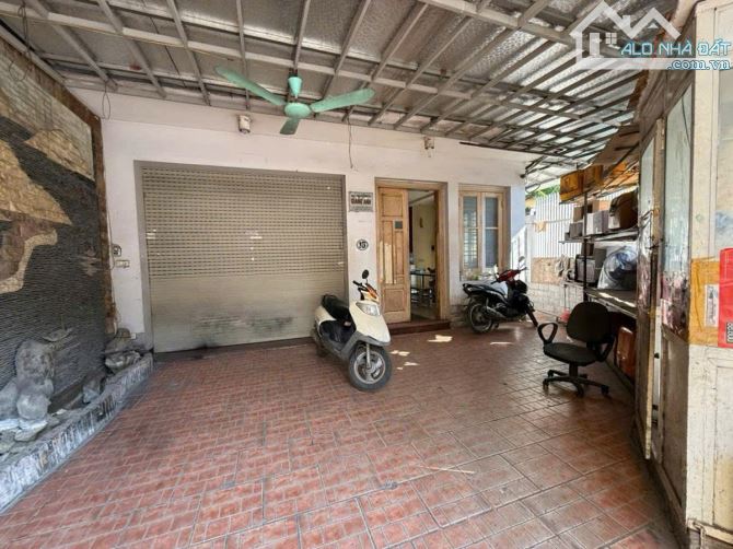 Bán nhà mặt phố Phan Kế Bính, Ba Đình: Lô góc 2 mặt phố, vị trí vàng, phong thủy tụ tài