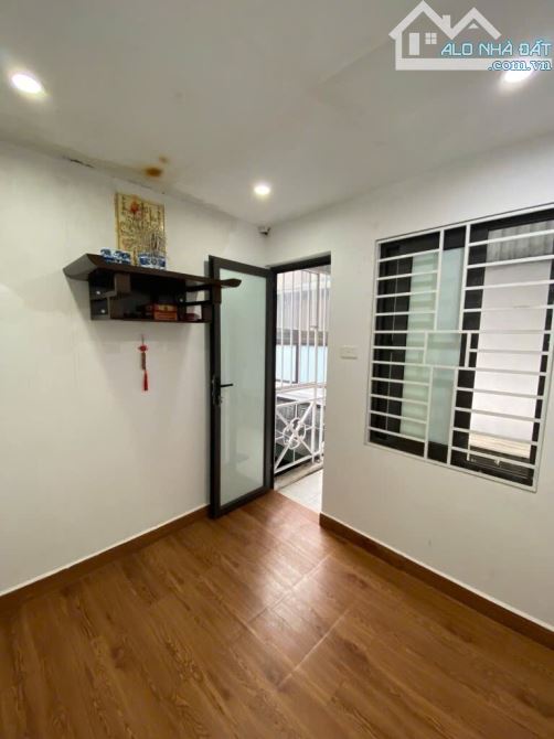 TRẦN KHÁT CHÂN 33m2 x4tầng, 10M RA PHỐ, NHỈNH 6TỶ XÍU