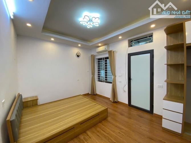 TRẦN KHÁT CHÂN 33m2 x4tầng, 10M RA PHỐ, NHỈNH 6TỶ XÍU