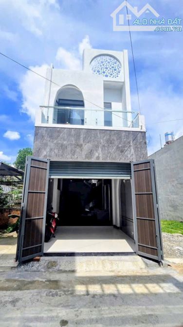 Bán nhà 1T1L 70m2 có hoàn công, đường ô tô chạy vivu, ngay chợ nhỏ KP1 - P.Tân Hiệp