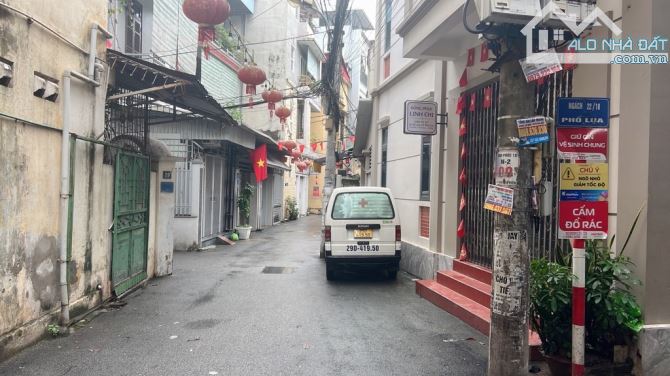 LÔ GÓC 3 THOÁNG – THANG MÁY – NỘI THẤT XỊN SÒ – NHÀ ĐẸP GẦN PHỐ LỤA HÀ ĐÔNG – Ở NGAY