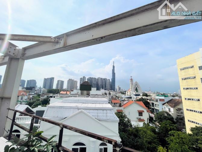 Cho thuê mặt bằng sân thượng 500m2 góc 2 mặt tiền Trần Não , Q2