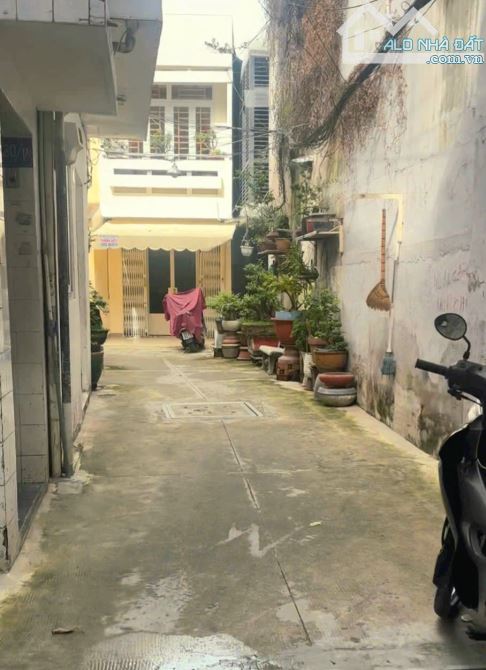 Chỉ Hơn 3 Tỷ - Có Hộ Khẩu Q.1 - Nhà 3 Tầng - Đường - Nguyễn Trãi - DTSD 50m² - 1