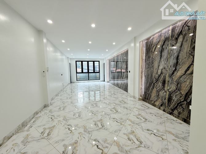 Bán nhà mặt phố Hoàng Mai – 66m² – 25 tỷ – 6 tầng thang máy – Ô tô tránh – Kinh doanh