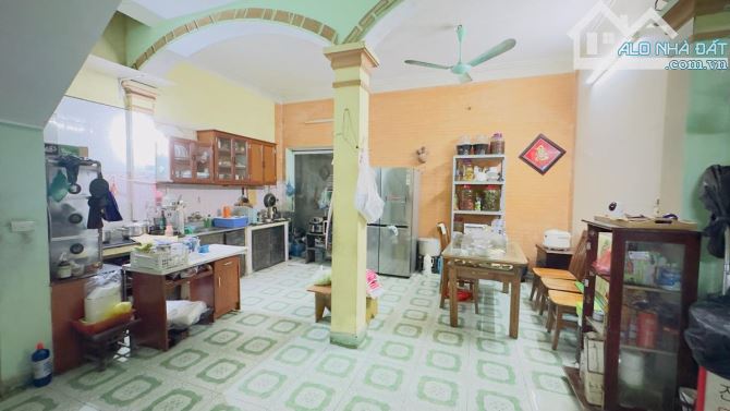 SIÊU HIẾM ! BÁN LÔ ĐẤT TÂY HỒ 200M Ô TÔ TRÁNH , 3 BƯỚC RA HỒ , NHỈNH 60 TỶ