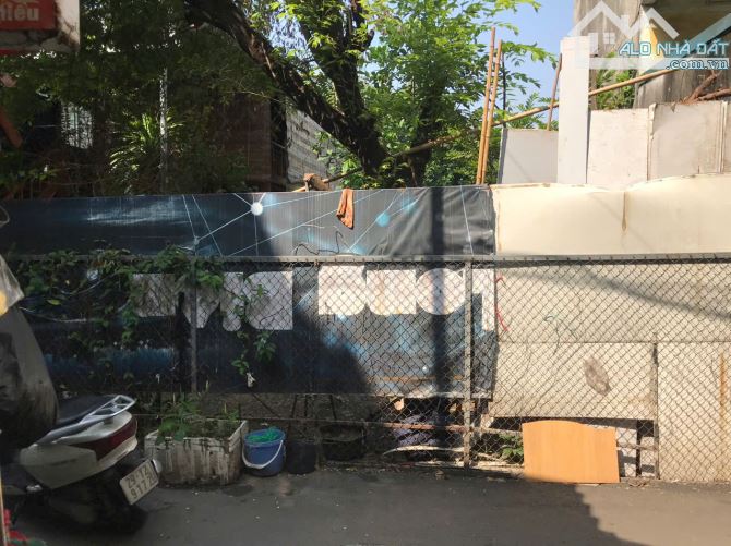 Cho thuê đất làm kho/xưởng – 120m² – Phố Vũ Xuân Thiều, Long Biên, ô tô ra vào thoải mái