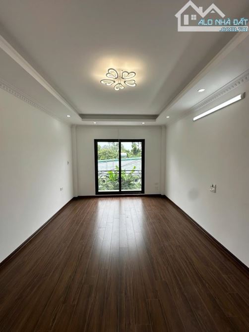 Bán nhà phố Thịnh Liệt, Giáp Nhị, 46m2 x 5 tầng, ô tô , GIá:9,5 tỷ( có thương lượng)