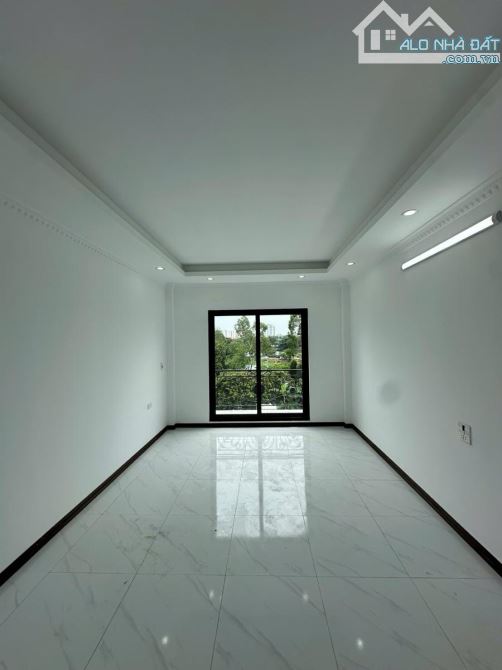 Bán nhà phố Thịnh Liệt, Giáp Nhị, 46m2 x 5 tầng, ô tô , GIá:9,5 tỷ( có thương lượng)