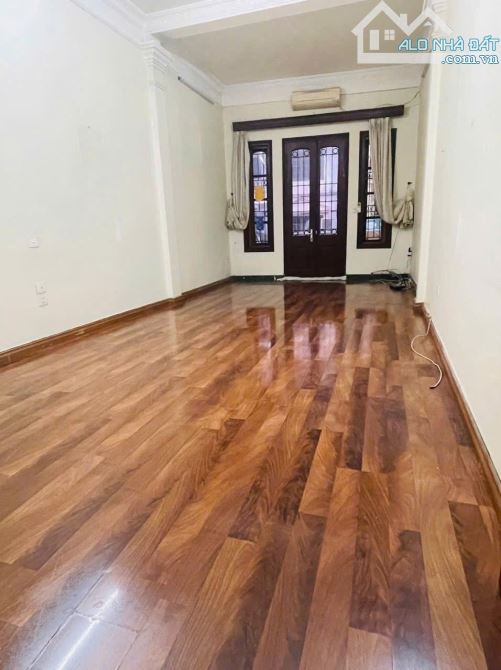 MẶT PHỐ THỤY KHUÊ - GẦN HÙNG VƯƠNG - NGUYỄN ĐÌNH THI - 67M2 - 4 TẦNG - VỈA HÈ