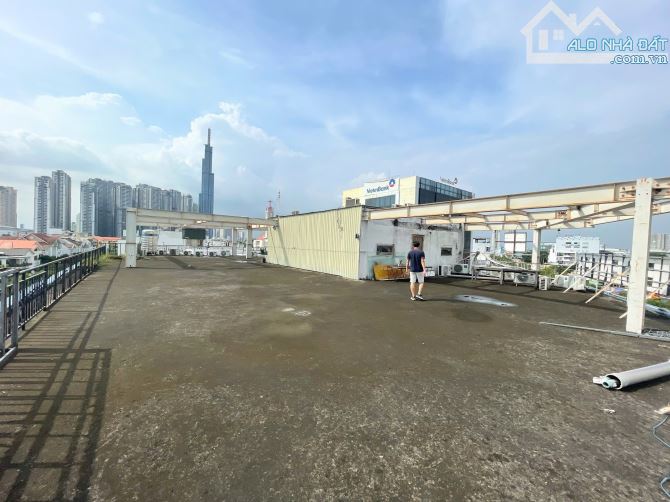 Cho thuê mặt bằng sân thượng 500m2 góc 2 mặt tiền Trần Não , Q2 - 4